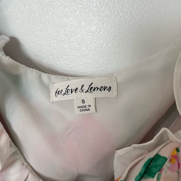 For love and lemons imogen tie top :) 💕 - Picture 5 of 5